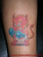 Tattoo de un demonio boxeador