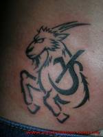 Tattoo de una fuerte cabra
