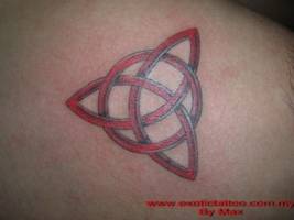 Tatuaje de una triqueta celta
