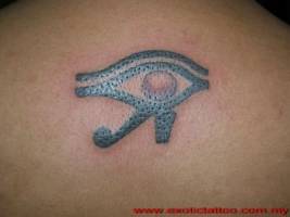 Tatuaje de un ojo de horus