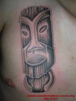 Tatuaje de una mascara de madera