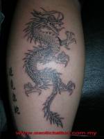 Tatuaje de un dragón chino tradicional
