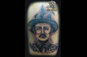 Tatuaje de un señor con sombrero
