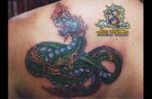 Tatuaje de un dragon naga tailandés