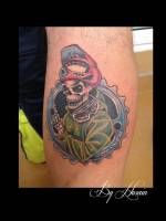 Tattoo de un esqueleto piloto de motos