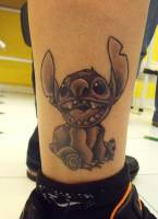 Tatuaje de la película de Disney Lilo & Stitch 