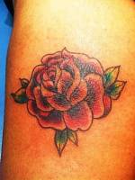 Tatuaje para mujeres, una rosa