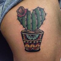 Tatuaje de un cactus en forma de corazón