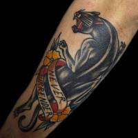 Tatuaje de una pantera negra