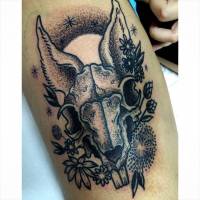 Tatuaje de un esqueleto de animal