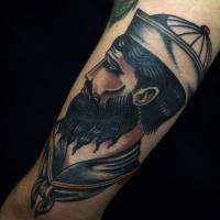Tatuaje de un marinero barbudo