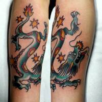 Tatuaje de un dragón chino entre estrellas