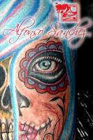 Tatuaje de una calavera mexicana a color