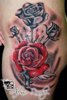 Tatuaje de varias rosas