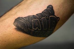 Tatuaje de unas Nike Air