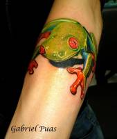 Tattoo de una rana realista